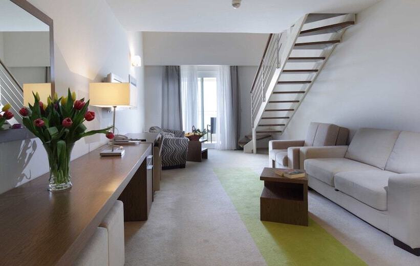 オーシャンビュースーペリアースイート, Park Makarska