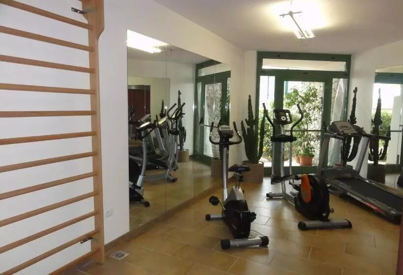 استودیوی استاندارد, Residence Dei Fiori