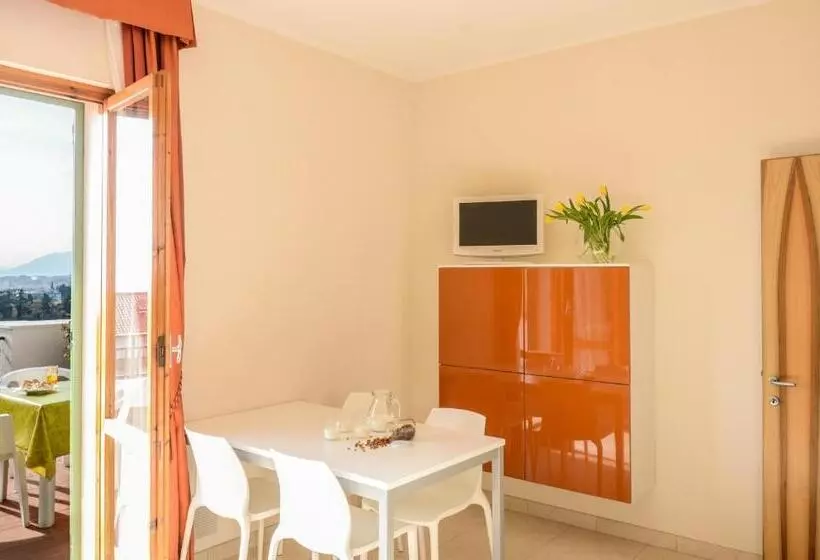 آپارتمان 1 خوابه با چشم‌انداز دریا, Residence Dei Fiori
