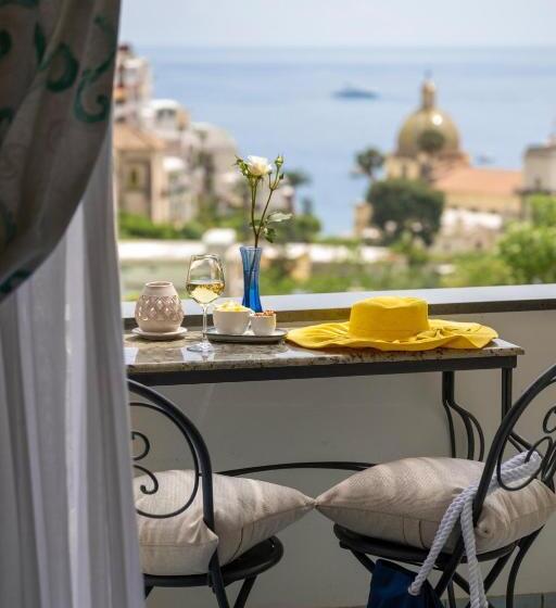 스탠다드 룸 바다 전망, Royal Prisco