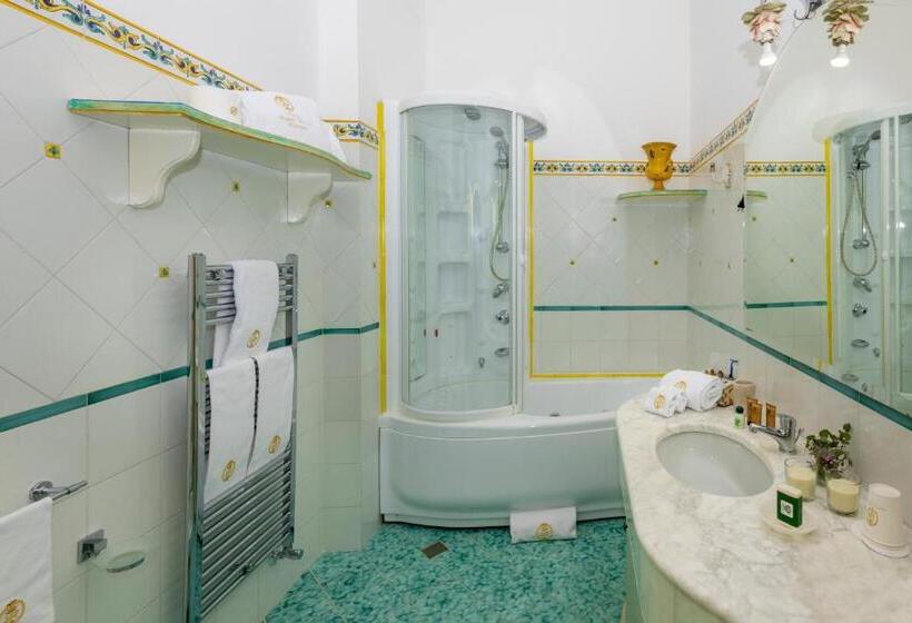 Номер Deluxe Вид на Море, Royal Prisco
