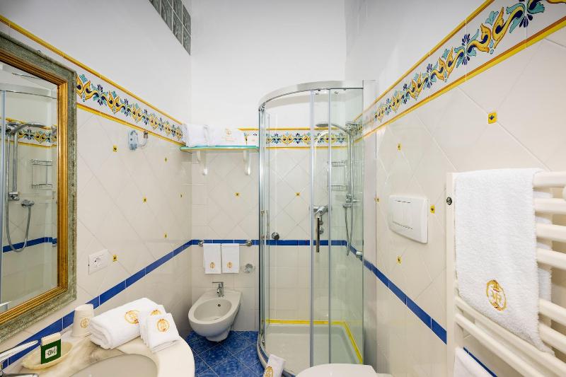 스탠다드 룸 바다 전망, Royal Prisco