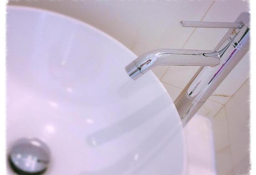 غرفة قياسية مطلّة علي البحر, Sanremo Luxury Suites