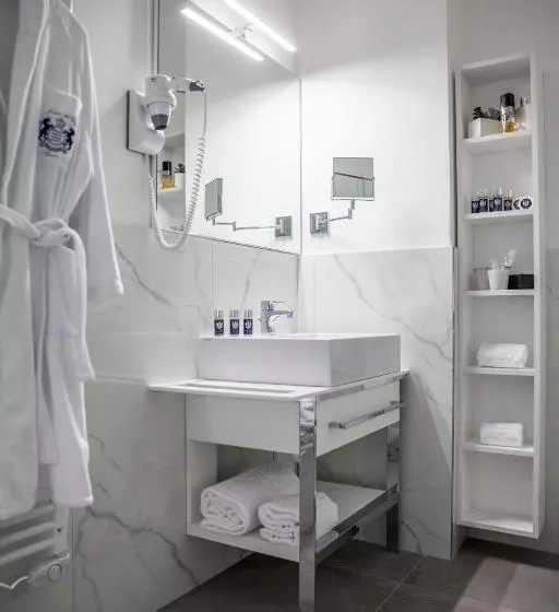 اتاق سوپریور, Sanremo Luxury Suites