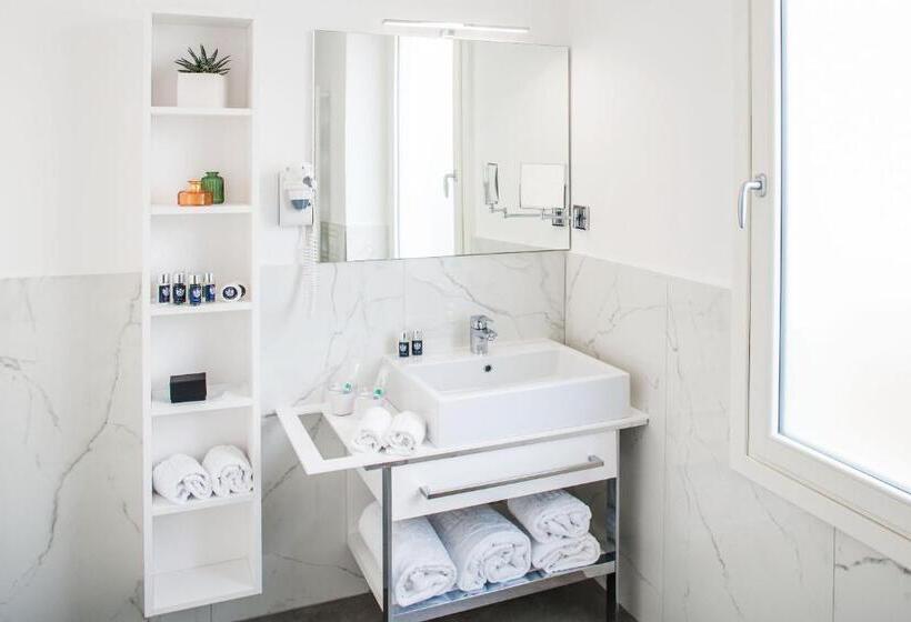 جناح جونيور سوبيريور مطل على البحر, Sanremo Luxury Suites