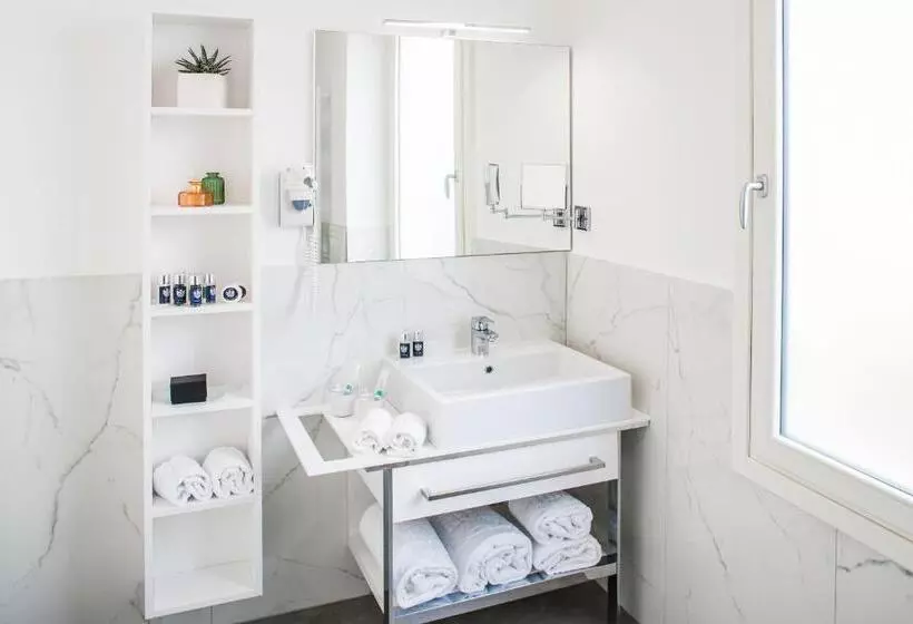سوئیت جونیور سوپریور با چشم‌انداز دریا, Sanremo Luxury Suites