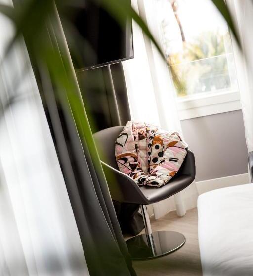 جناح جونيور سوبيريور مطل على البحر, Sanremo Luxury Suites