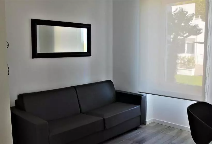 سوییت سوپریور با چشم‌انداز دریا, Sanremo Luxury Suites
