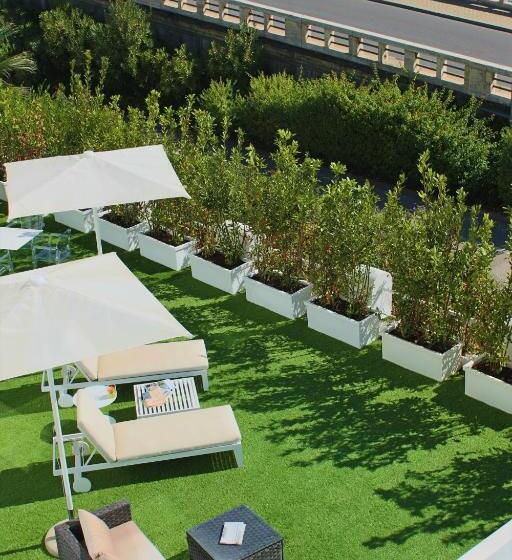 سوییت سوپریور با چشم‌انداز دریا, Sanremo Luxury Suites