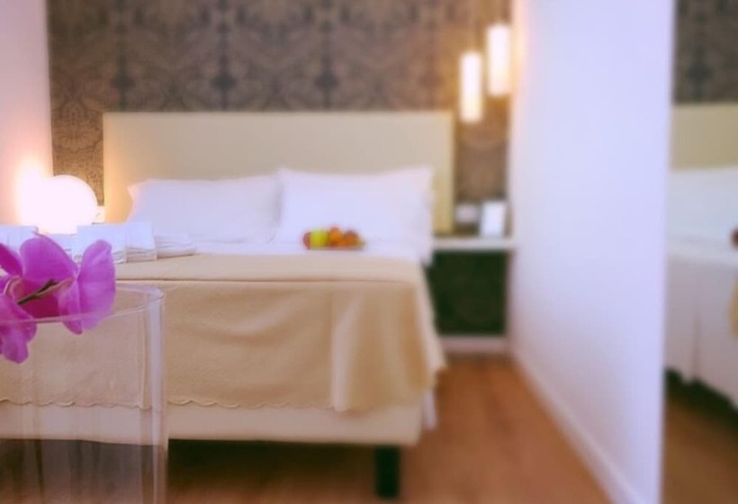 غرفة كومفورت ثلاثية, Sanremo Luxury Suites