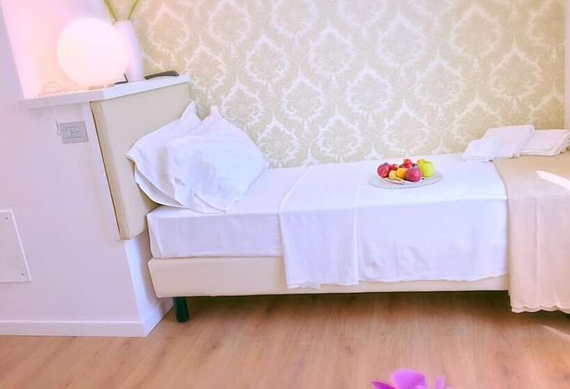 غرفة كومفورت ثلاثية, Sanremo Luxury Suites