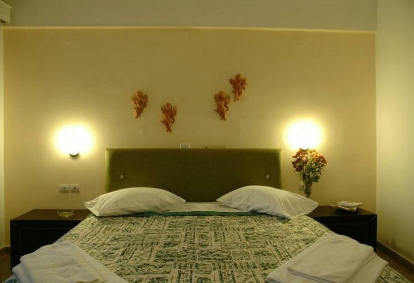 Studio Standard, Santa Maura