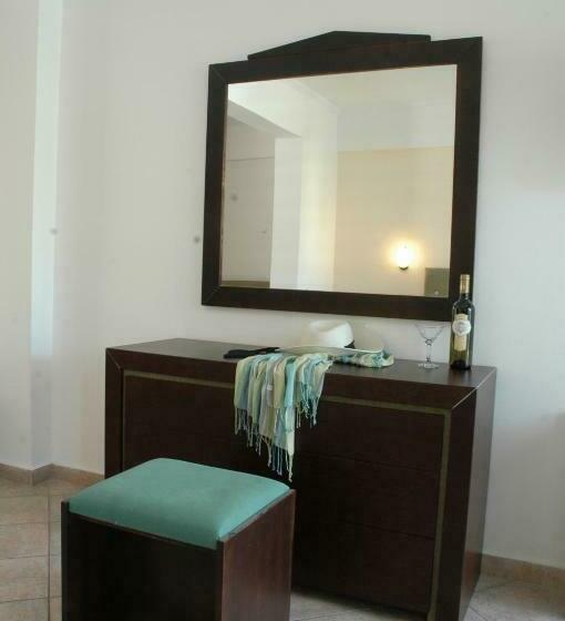 Studio Standard, Santa Maura