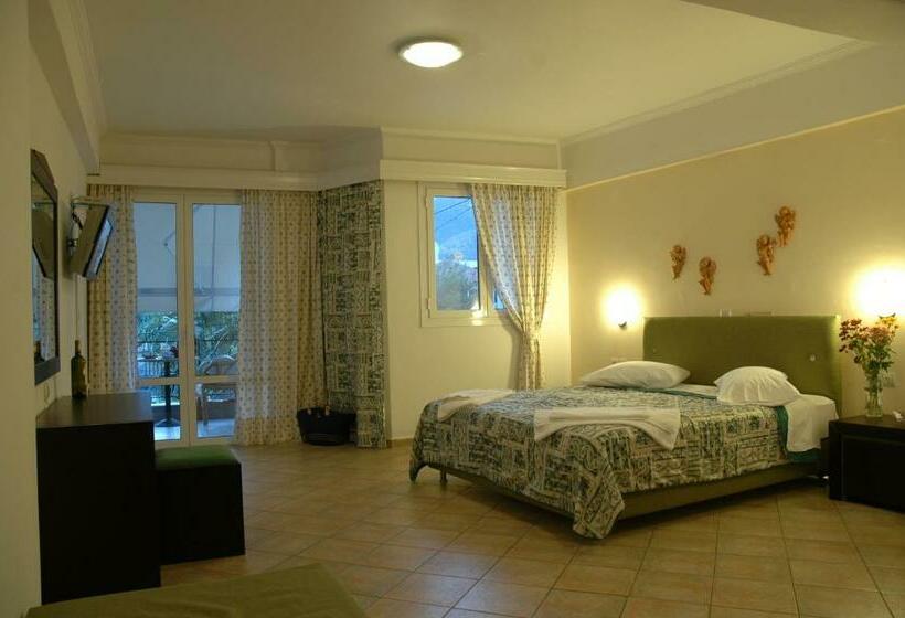 Studio Standard, Santa Maura