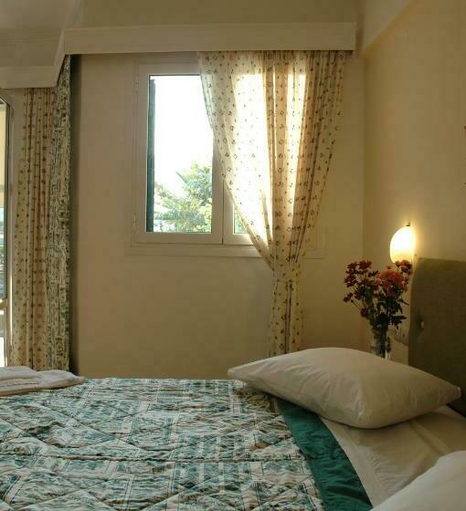 Studio Standard, Santa Maura