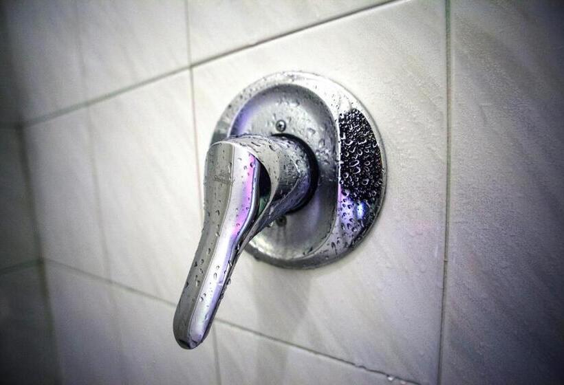 اتاق استاندارد یک نفره, Villa Il Castagno