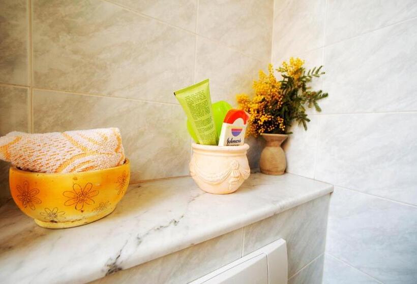 اتاق استاندارد با بالکن, Villa Il Castagno