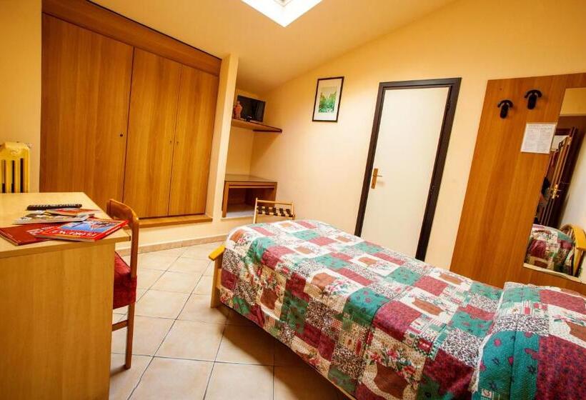اتاق استاندارد یک نفره, Villa Il Castagno