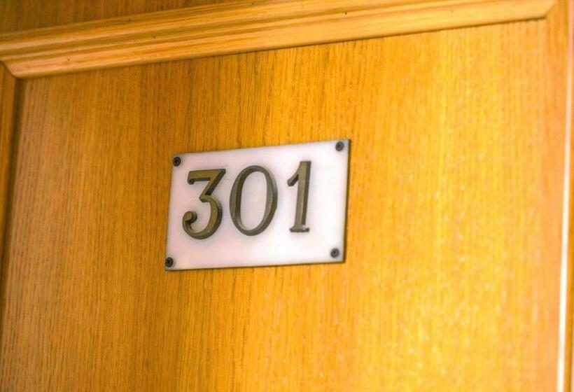 اتاق استاندارد یک نفره, Villa Il Castagno