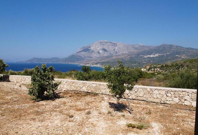 استودیوی استاندارد با چشمانداز دریا, Mandilada Village