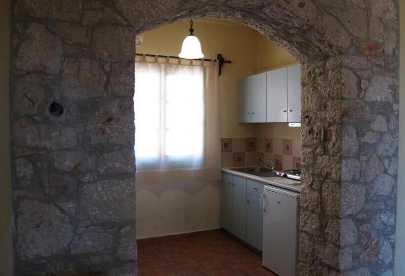 استودیوی استاندارد با چشمانداز دریا, Mandilada Village