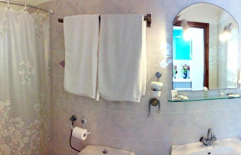 חדר סטודיו סטנדרד, Melissa Gold Coast