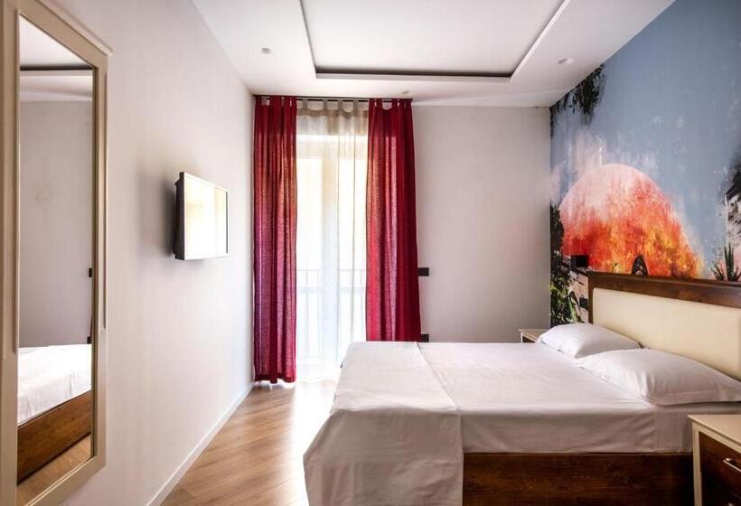 اتاق استاندارد با بالکن, Villena Plaza By Wonderful Italy