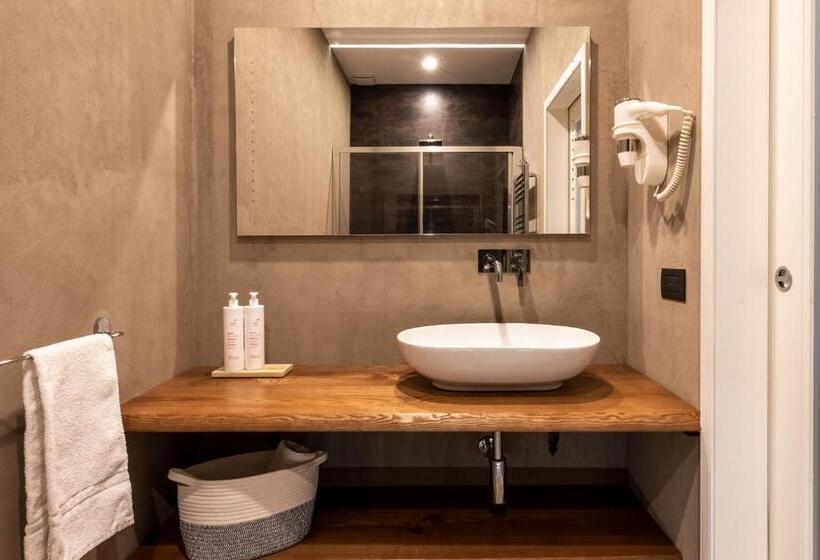 اتاق استاندارد با بالکن, Villena Plaza By Wonderful Italy