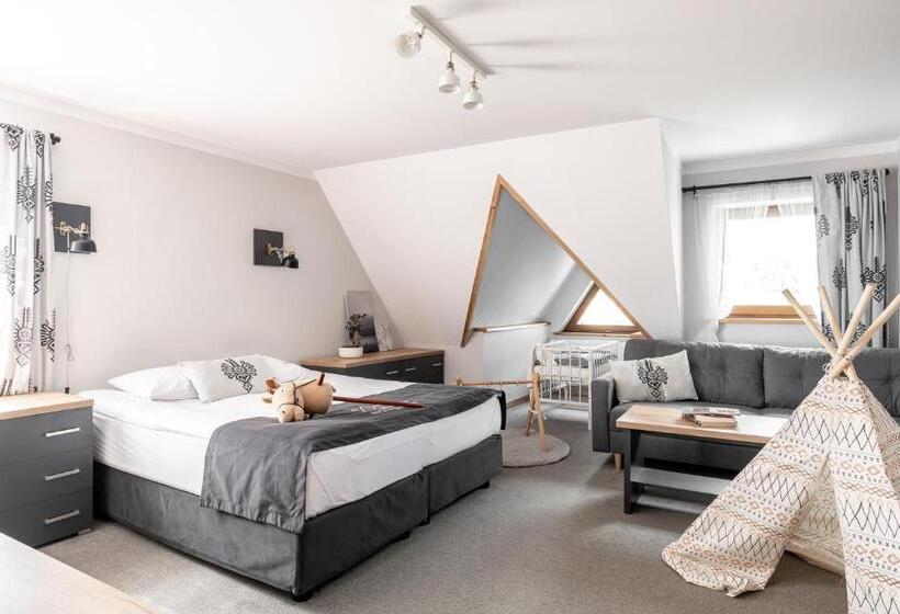 プレミアム４ベッドルーム, Nowe Izby