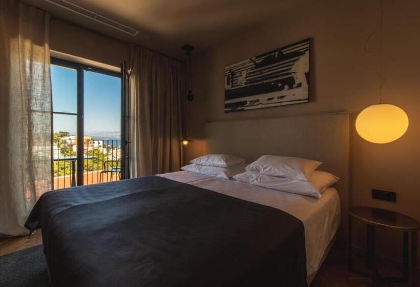 Номер Стандарт с Балконом, Design Hotel Verbenicum