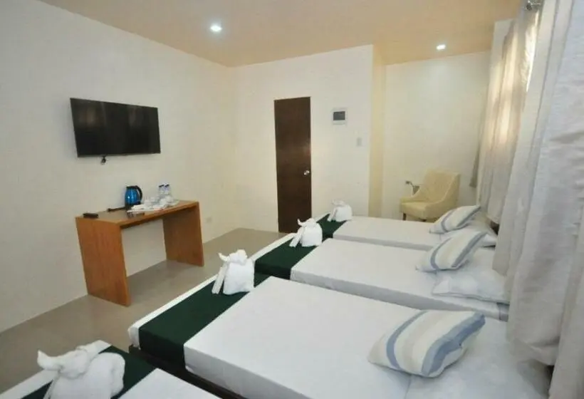 اتاق استاندارد چهار تخته, Rnr Suites