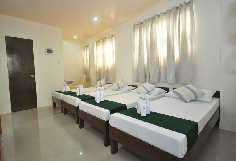 4인용 스탠다드 룸, Rnr Suites