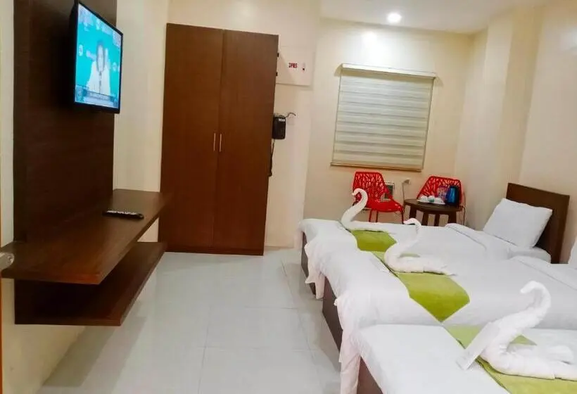 اتاق راحتی سه تخته, Rnr Suites