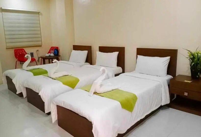 اتاق راحتی سه تخته, Rnr Suites
