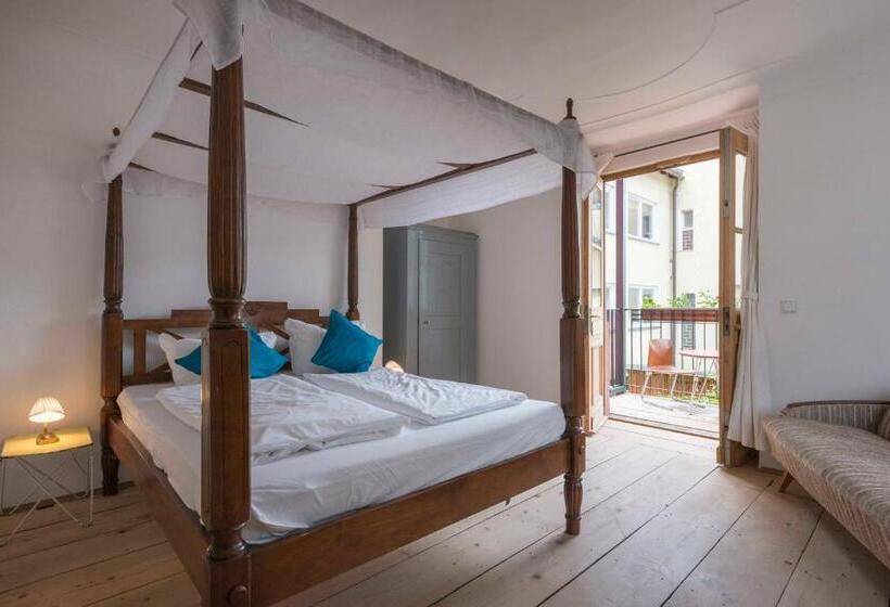 带城市景观的套间, Das Hornsteiner