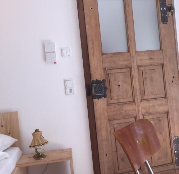 标准工作室, Das Hornsteiner