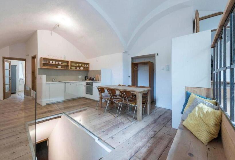 套房带园景, Das Hornsteiner