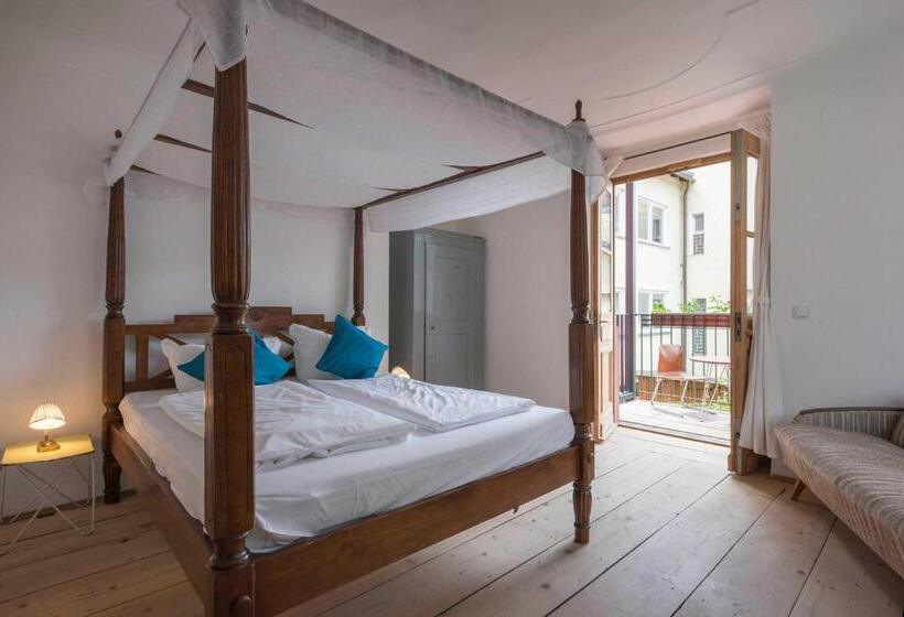 جناح مزوَّد بشرفة, Das Hornsteiner