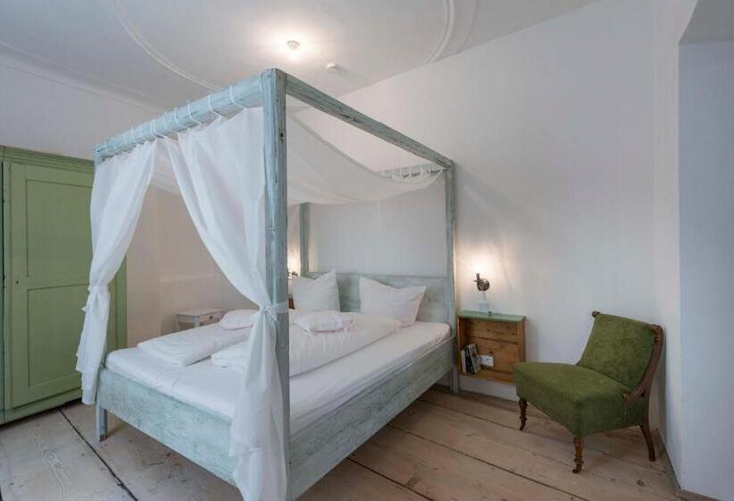 带城市景观的套间, Das Hornsteiner