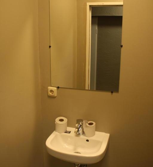 חדר אקונומי, Ferienstudio