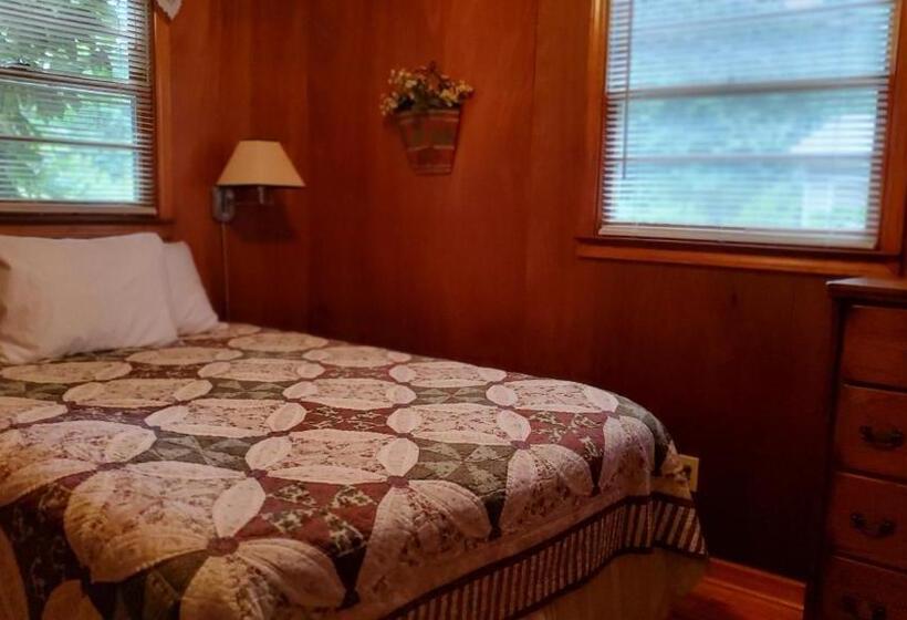 リバービュースイート, Cozy Creek Cottages