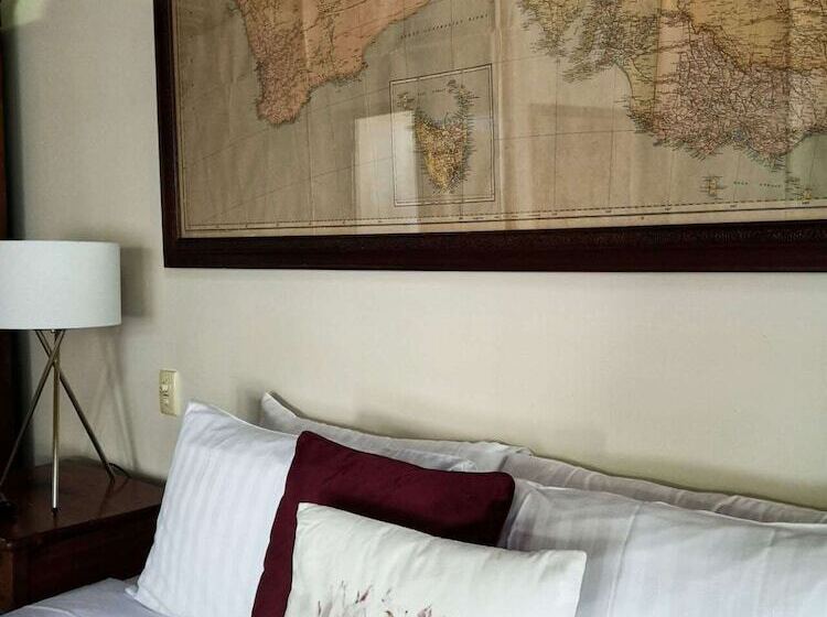 Номер Deluxe, Karriview