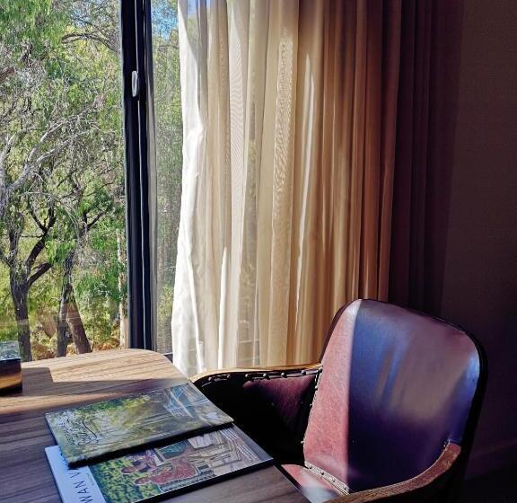 Номер Deluxe, Karriview