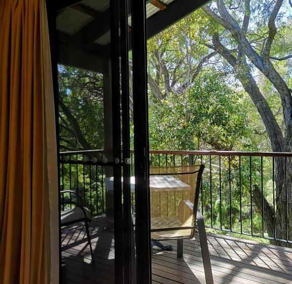 Семейный Номер Вид на Сад, Karriview