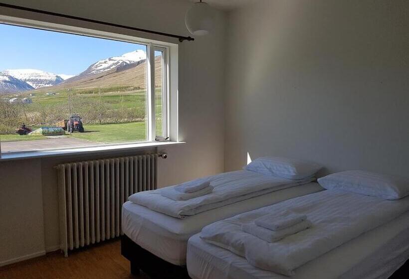 اتاق استاندارد با سرویس بهداشتی مشترک, Húsabakki Guesthouse
