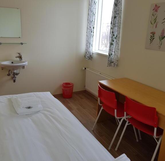اتاق استاندارد یک تخته با سرویس بهداشتی مشترک, Húsabakki Guesthouse