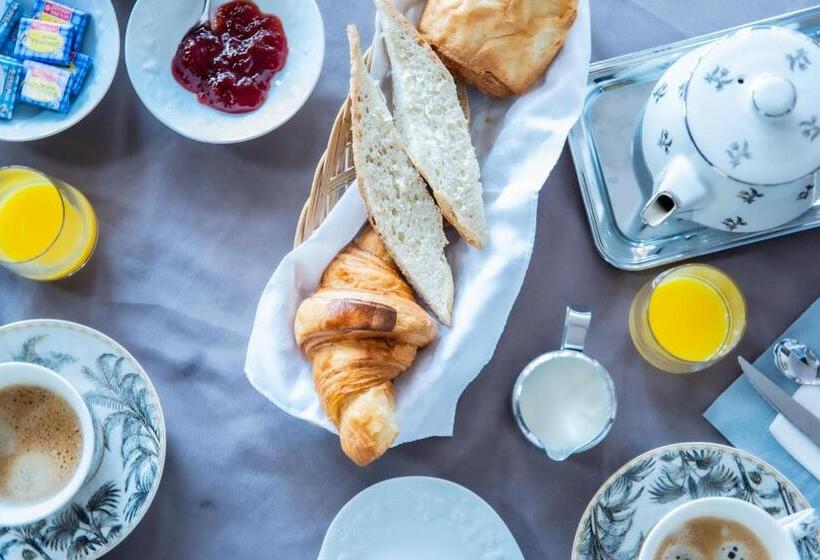 חדר בסיסי, Escale Au Salagou