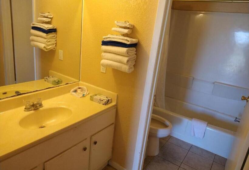 סוויטה דלוקס, Grandview Plaza Inn