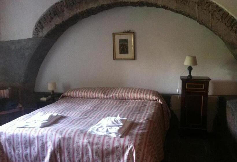 ファミリールーム, La Rocca Della Rosa
