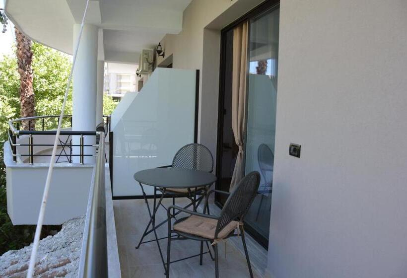 اتاق استاندارد با تراس, Lungomare Private Rooms